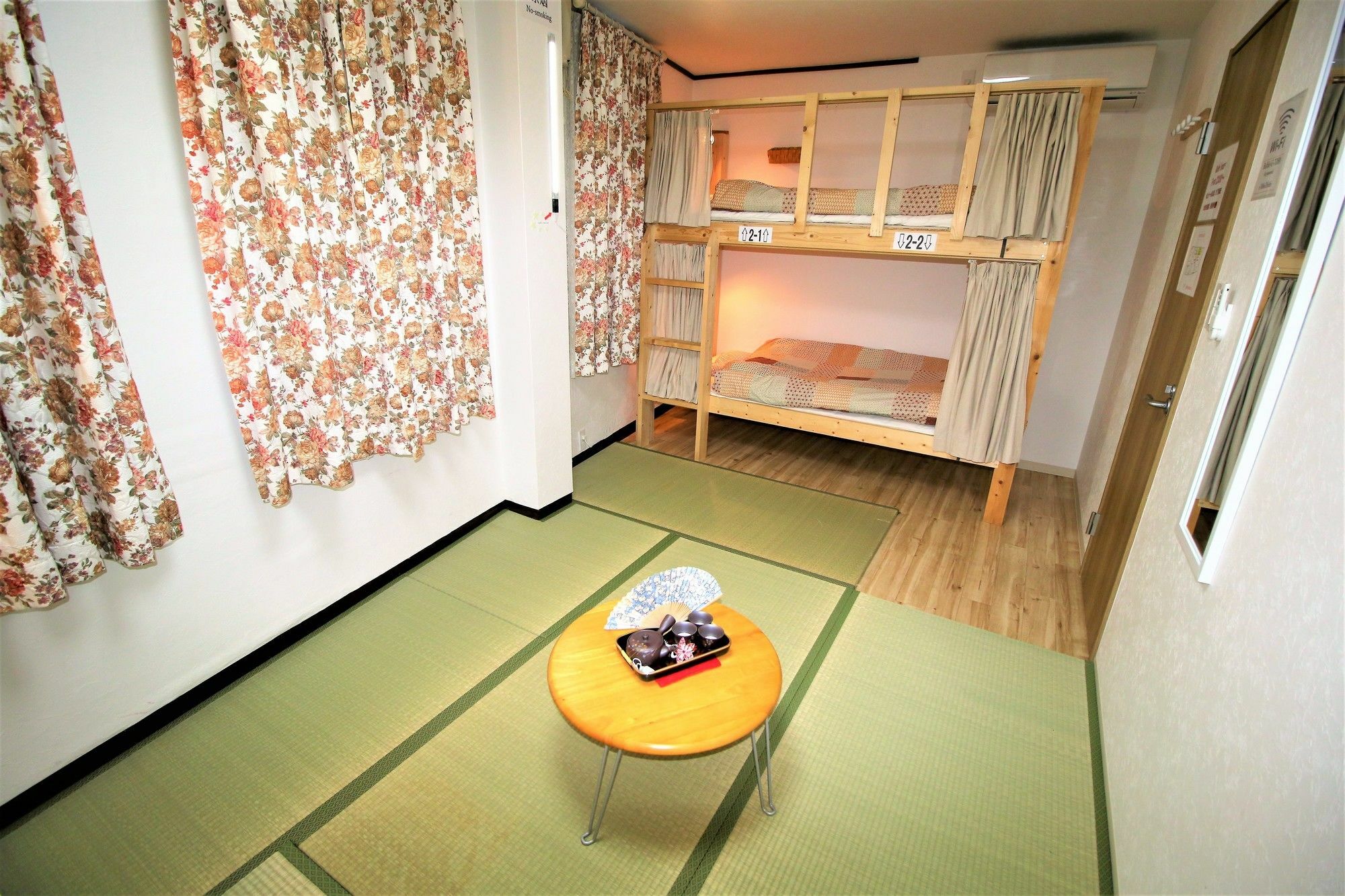 Hotel Banana Hammock Osaka Exterior foto